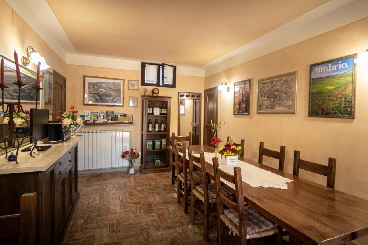 Agriturismo La Rocca Assisi Петриньяно Экстерьер фото